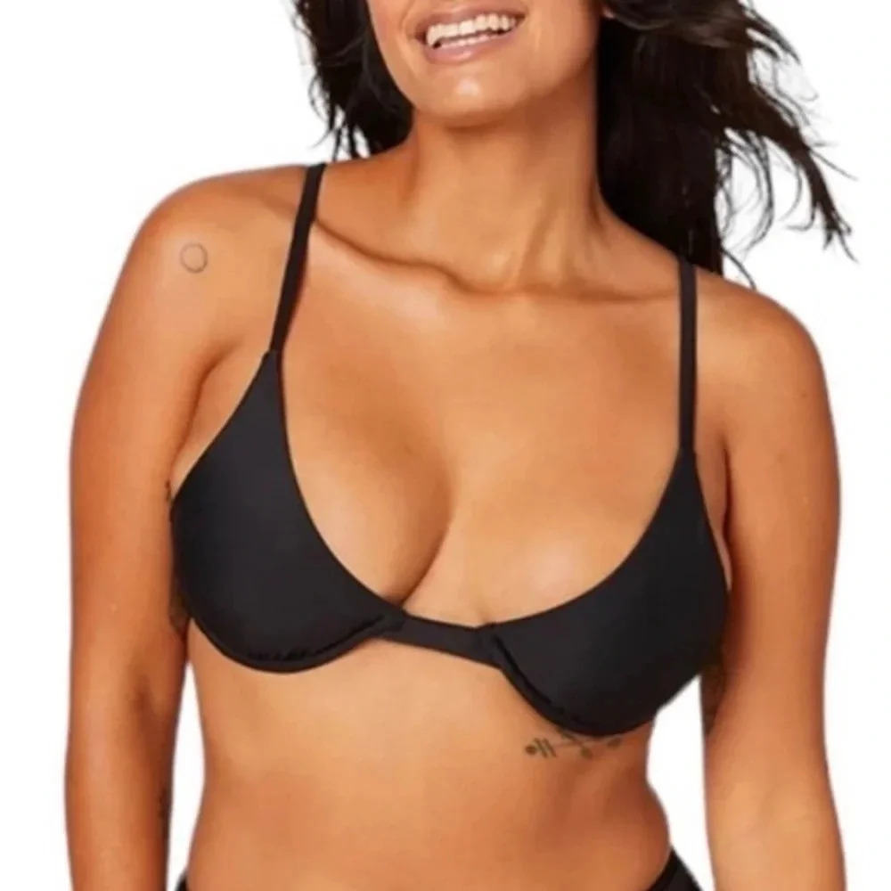NWT Andie The Sicily Bikini Top in Black
